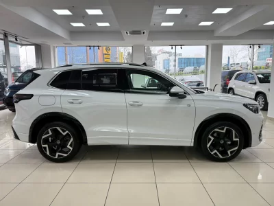 HATASIZ 2025 VOLKSWAGEN TİGUAN 1.5 E-TSI R LİNE 150 BG